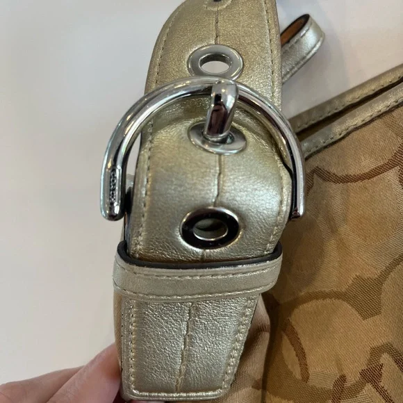 Large Coach Handbag - Picture 3 of 9